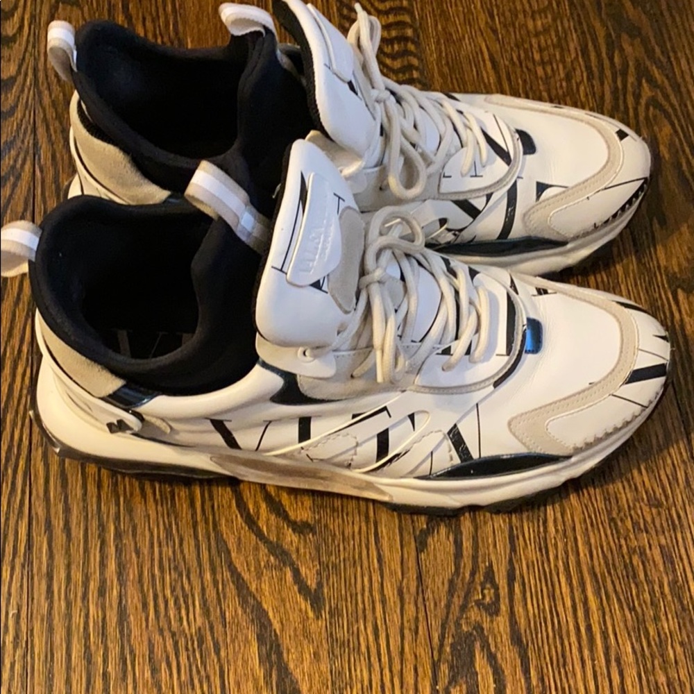 Shoes - Picture 4 of 4